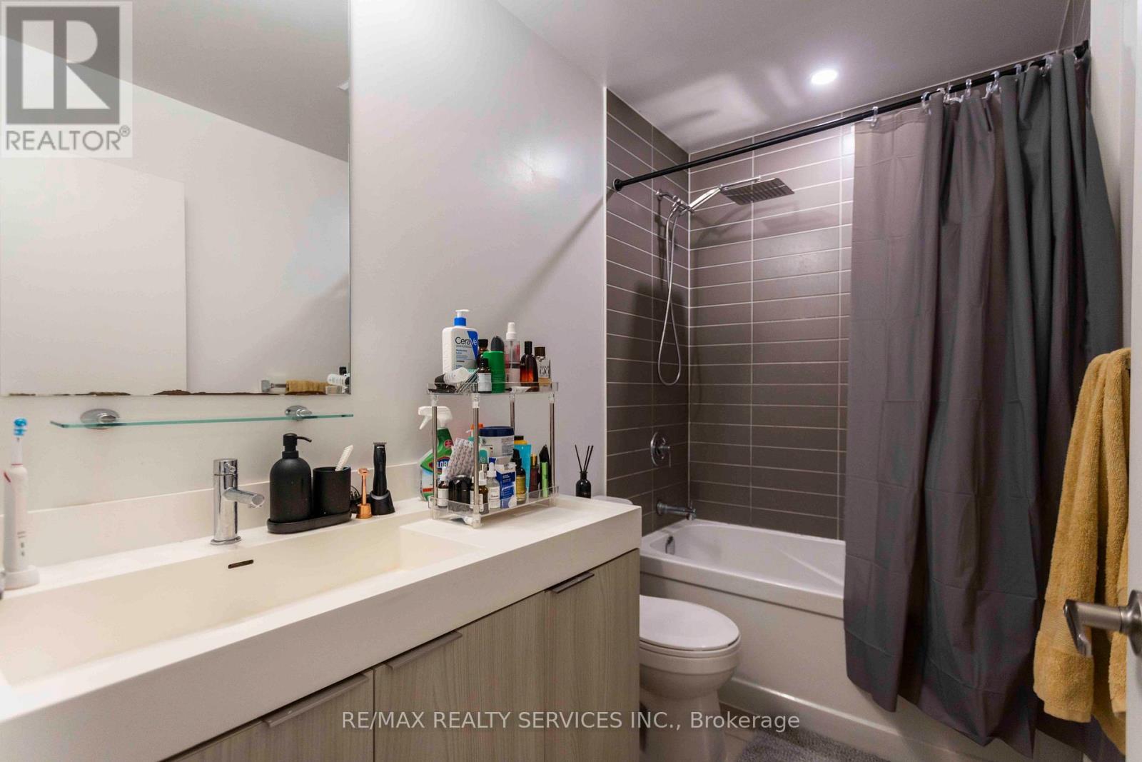 403 - 20 Tubman Avenue, Toronto, ON - Indoor Photo Showing Bathroom
