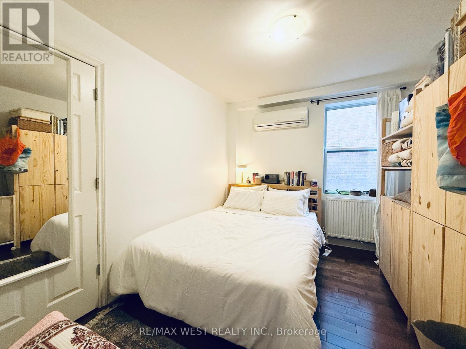 D - 132 Avenue Road, Toronto, ON