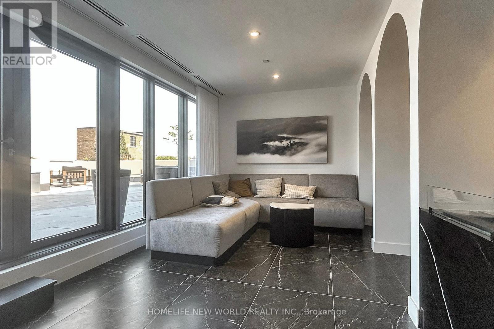 1004 - 308 Jarvis Street, Toronto, ON - Indoor