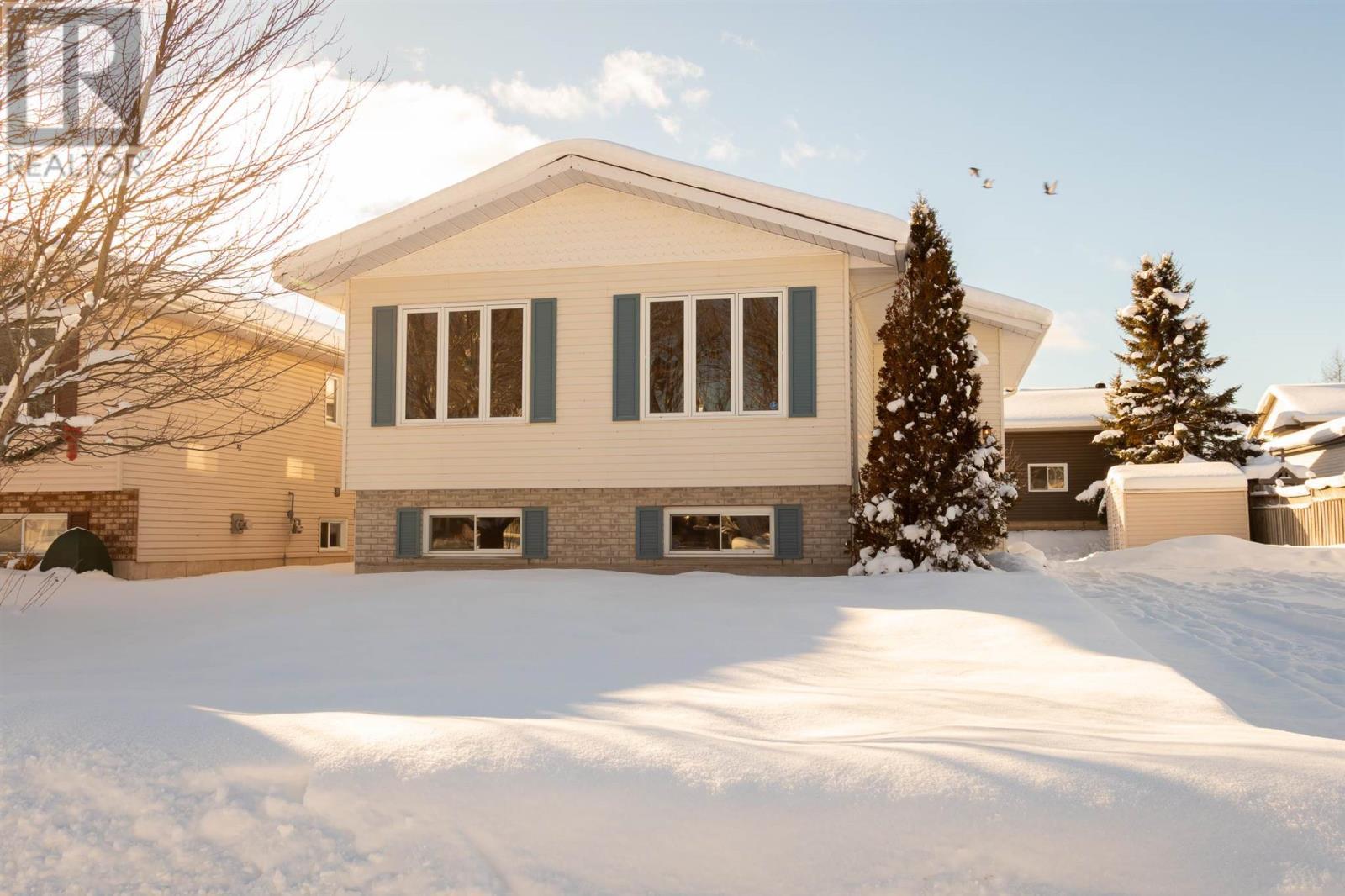 61 Muriel Dr, Sault Ste. Marie, ON - Outdoor