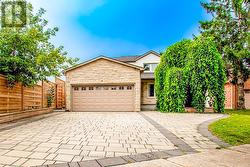 4 GILMOUR DRIVE Ajax, ON L1S 5J9