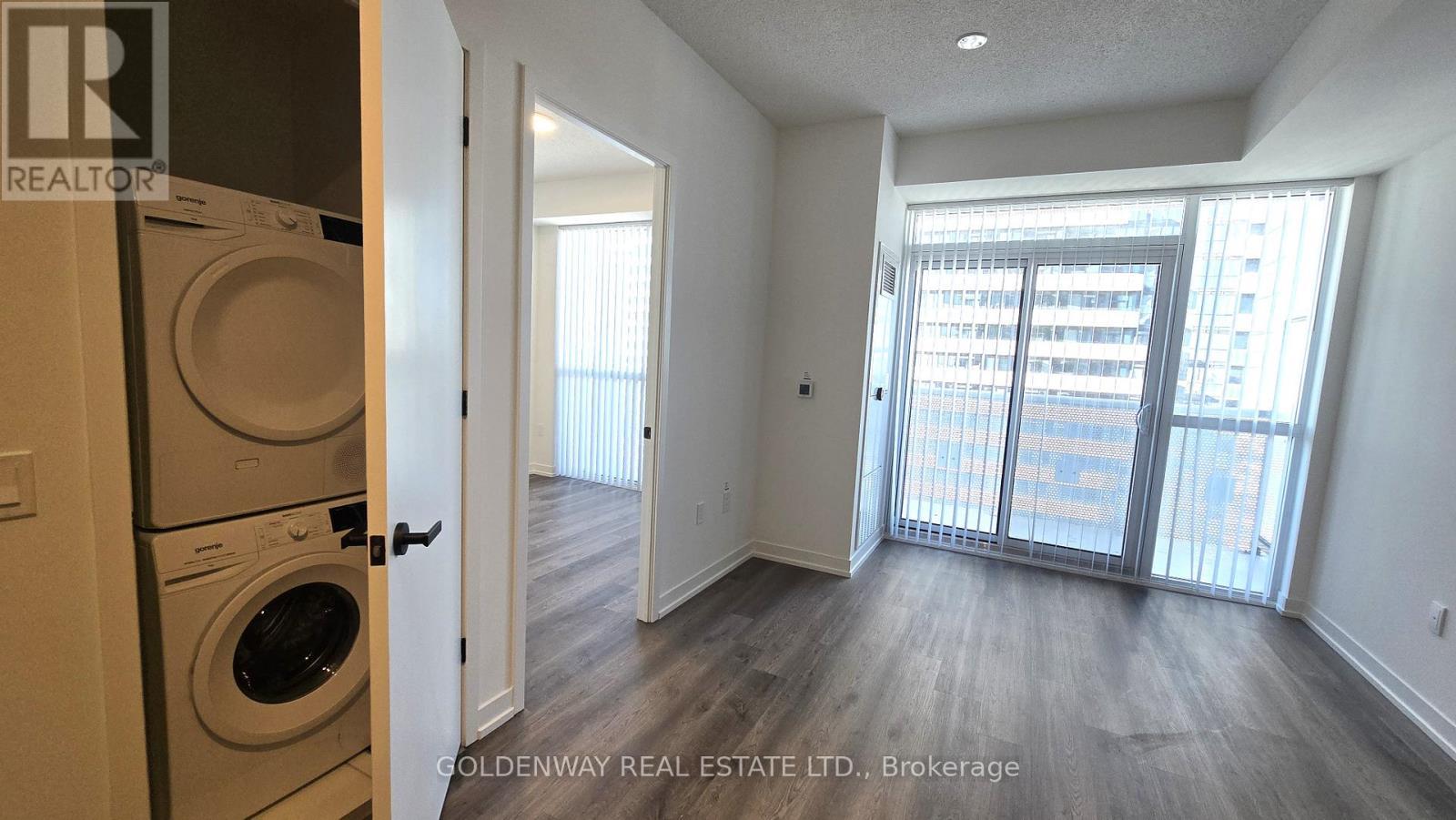 4515 - 8 Interchange Way, Vaughan, ON - Indoor Photo Showing Laundry Room