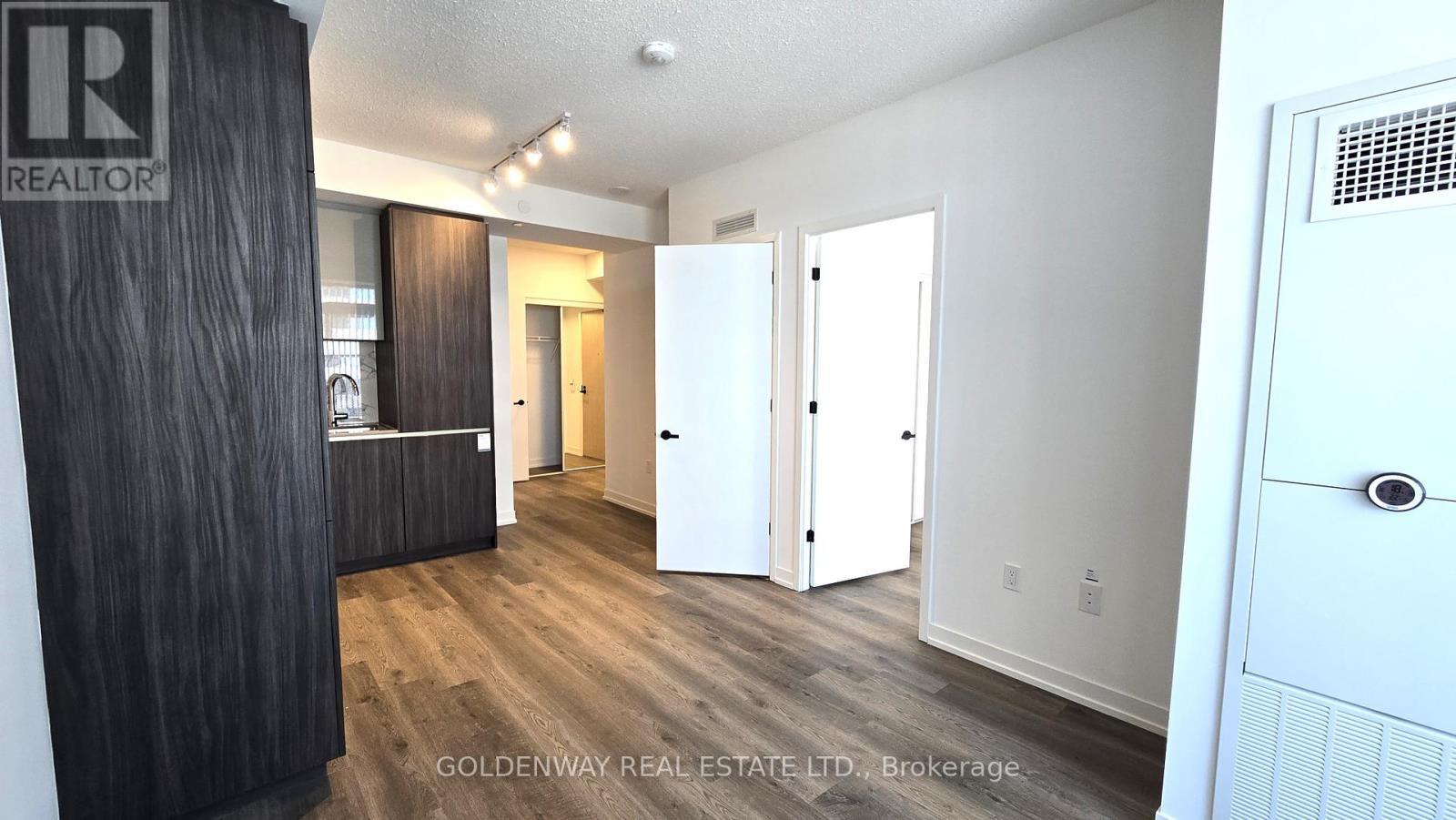 4515 - 8 Interchange Way, Vaughan, ON - Indoor Photo Showing Other Room