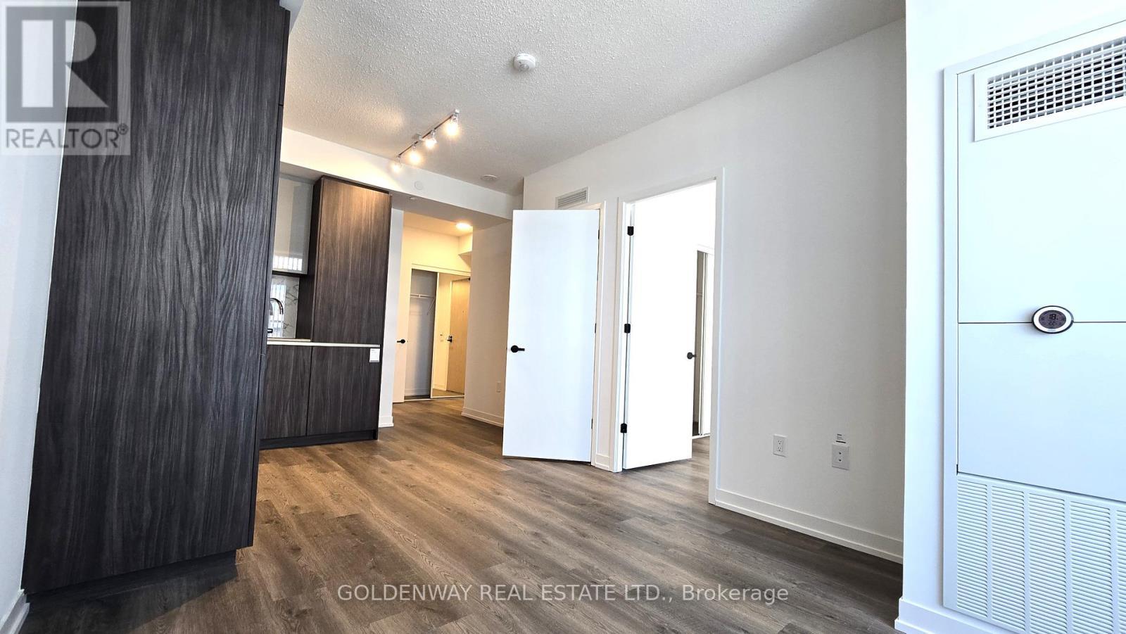 4515 - 8 Interchange Way, Vaughan, ON - Indoor Photo Showing Other Room