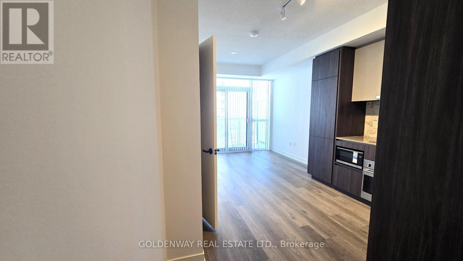 4515 - 8 Interchange Way, Vaughan, ON - Indoor Photo Showing Other Room