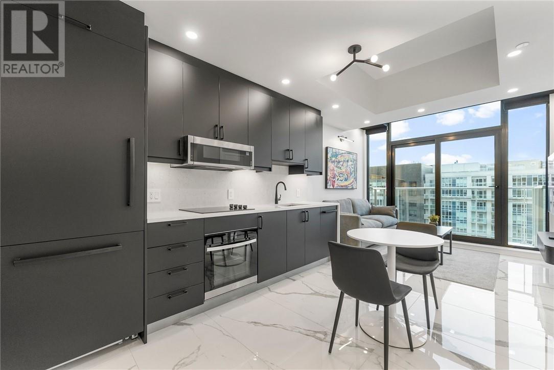 180 George Street Unit# Ph208, Ottawa, ON - Indoor Photo Showing Kitchen With Upgraded Kitchen