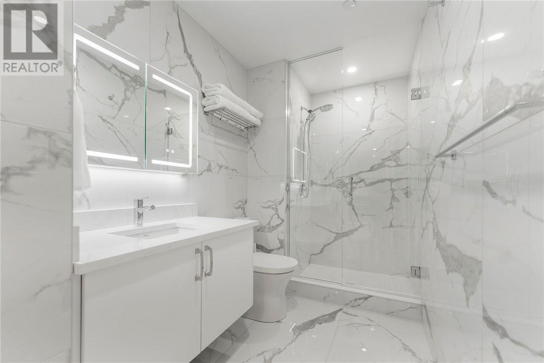 180 George Street Unit# Ph208, Ottawa, ON - Indoor Photo Showing Bathroom