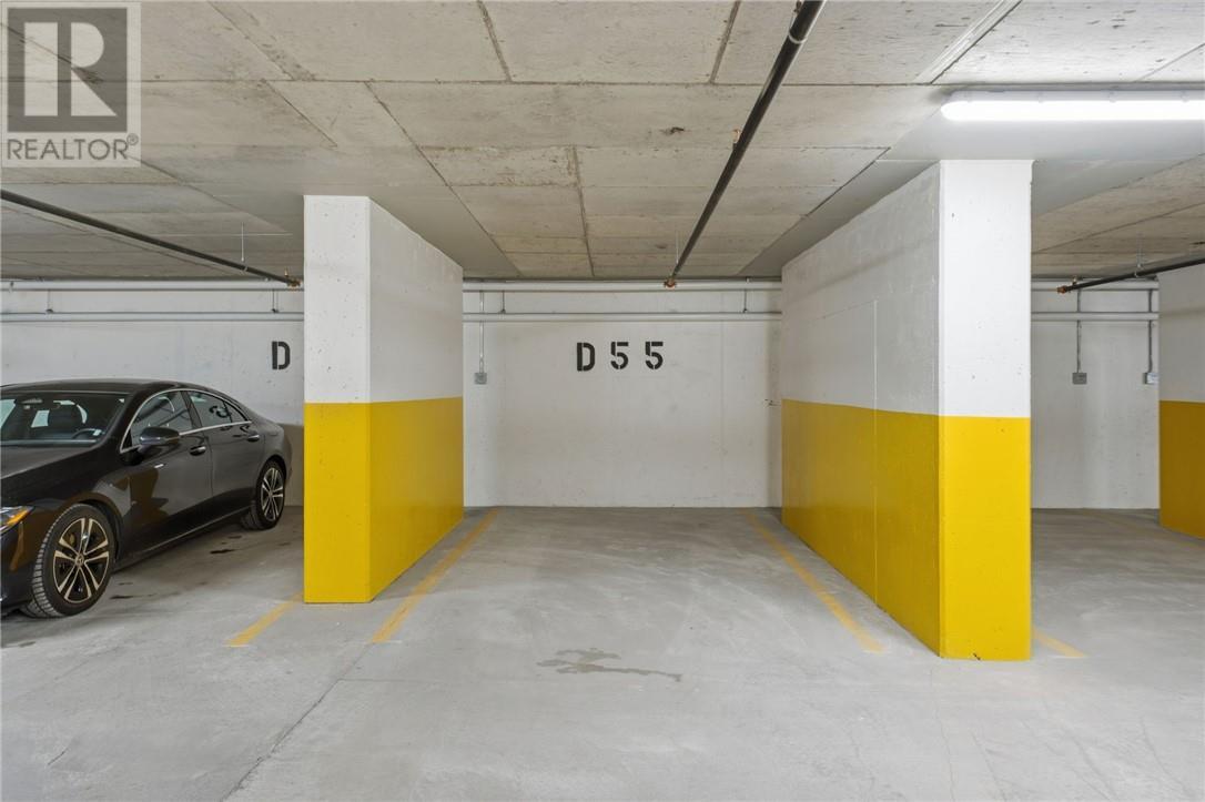 180 George Street Unit# Ph208, Ottawa, ON - Indoor Photo Showing Garage