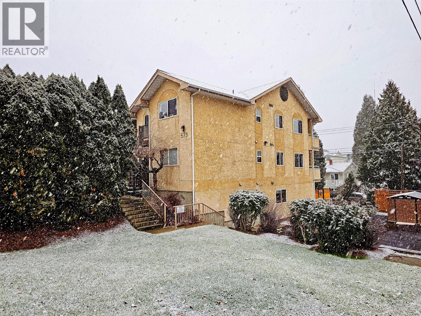573 10Th Avenue Unit# 2, Castlegar, BC - Outdoor