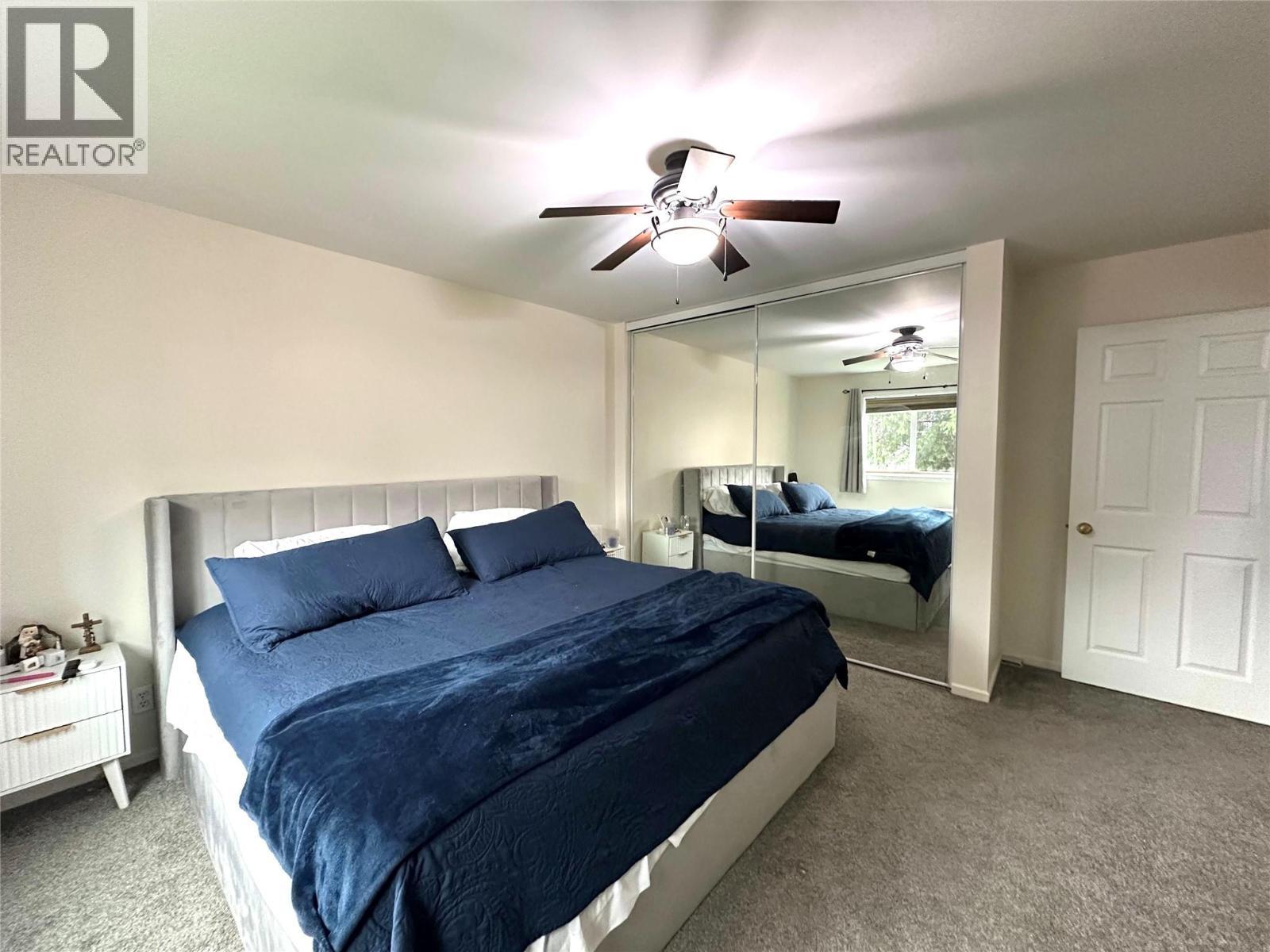 573 10Th Avenue Unit# 2, Castlegar, BC - Indoor Photo Showing Bedroom