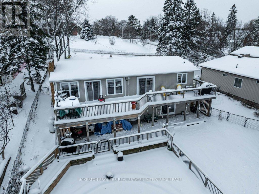 4 Lakeview Drive, Westport, ON - Outdoor With Deck Patio Veranda