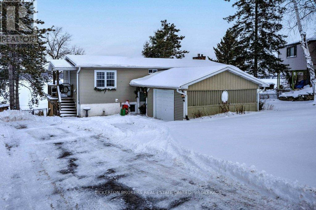 4 Lakeview Drive, Westport, ON - Outdoor
