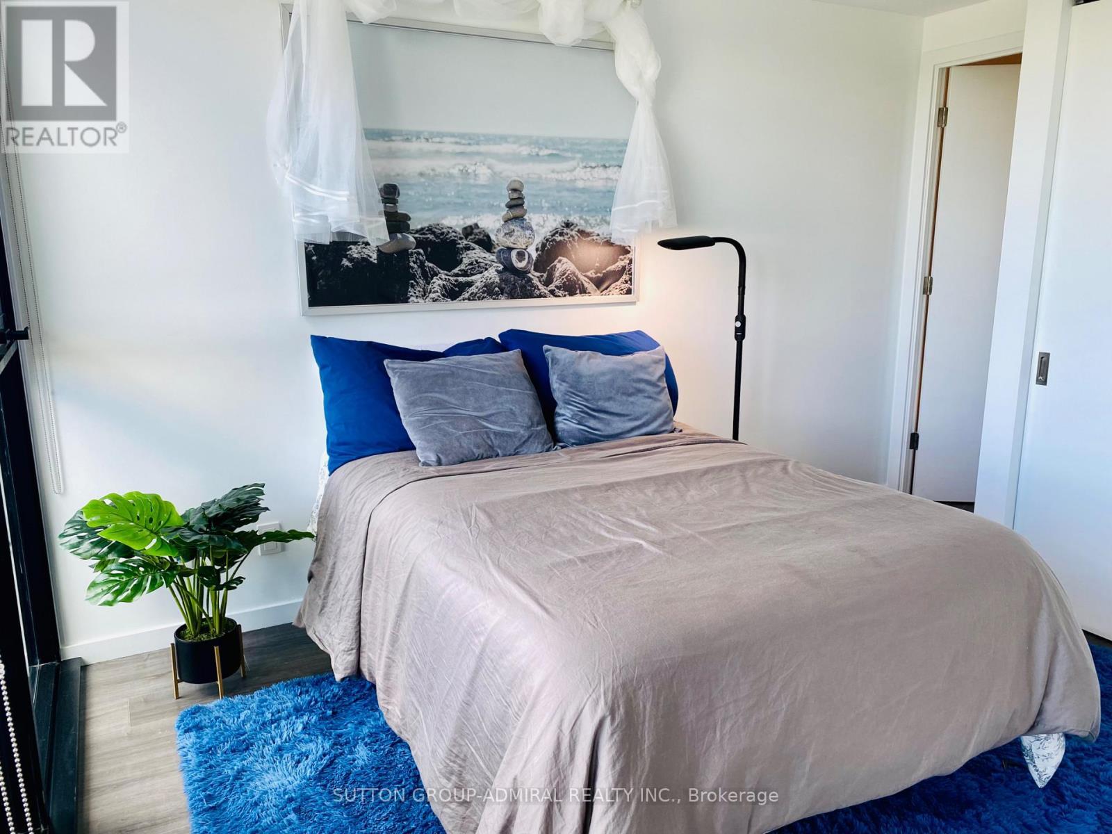 404 - 7 Smith Crescent, Toronto, ON - Indoor Photo Showing Bedroom