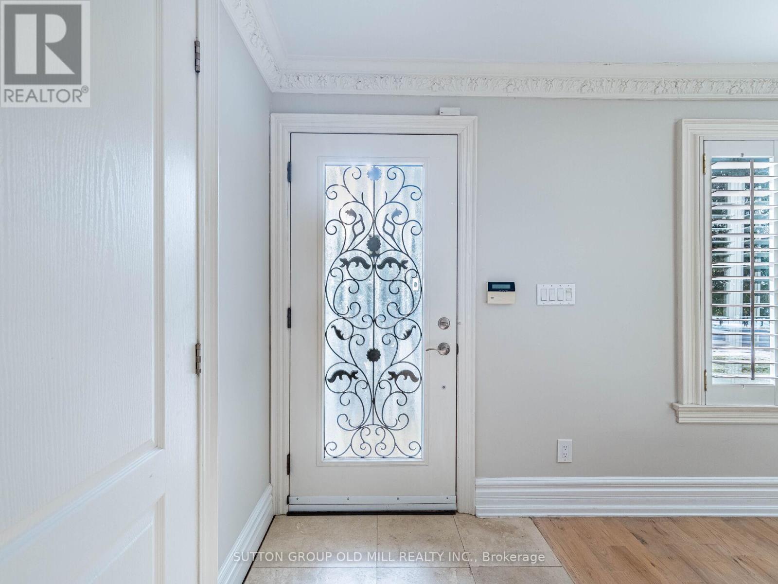 24 Cowley Avenue, Toronto, ON - Indoor Photo Showing Other Room