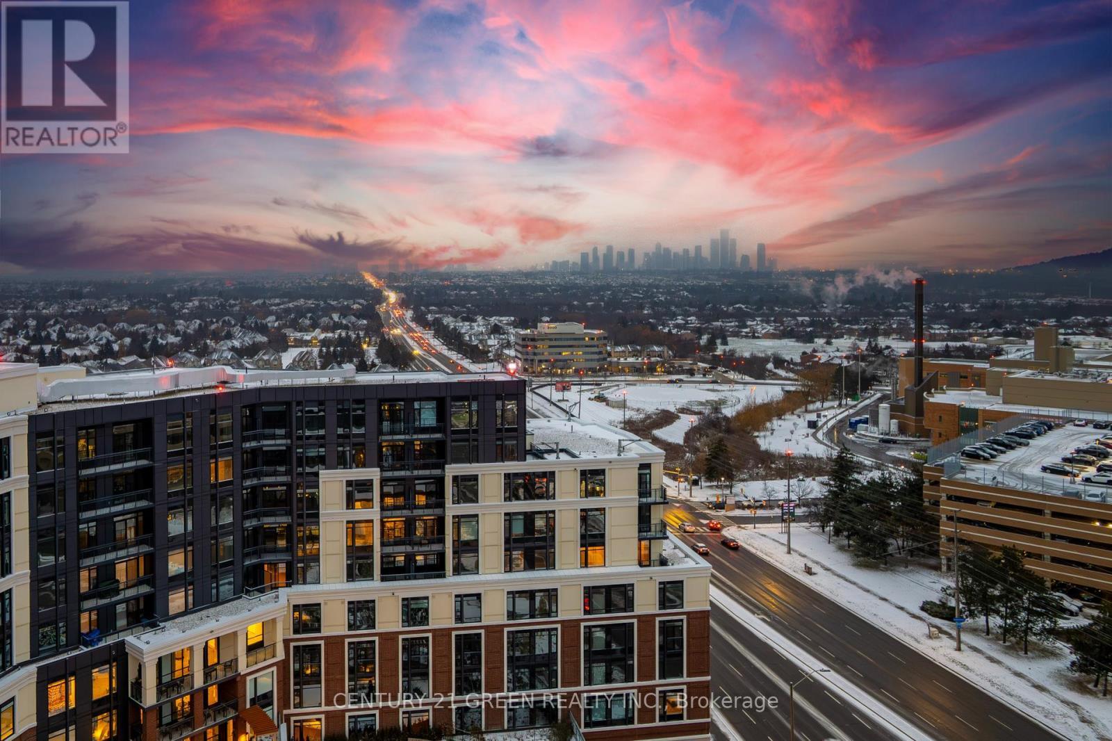 1514 - 2485 Eglinton Avenue W, Mississauga, ON - Outdoor With View