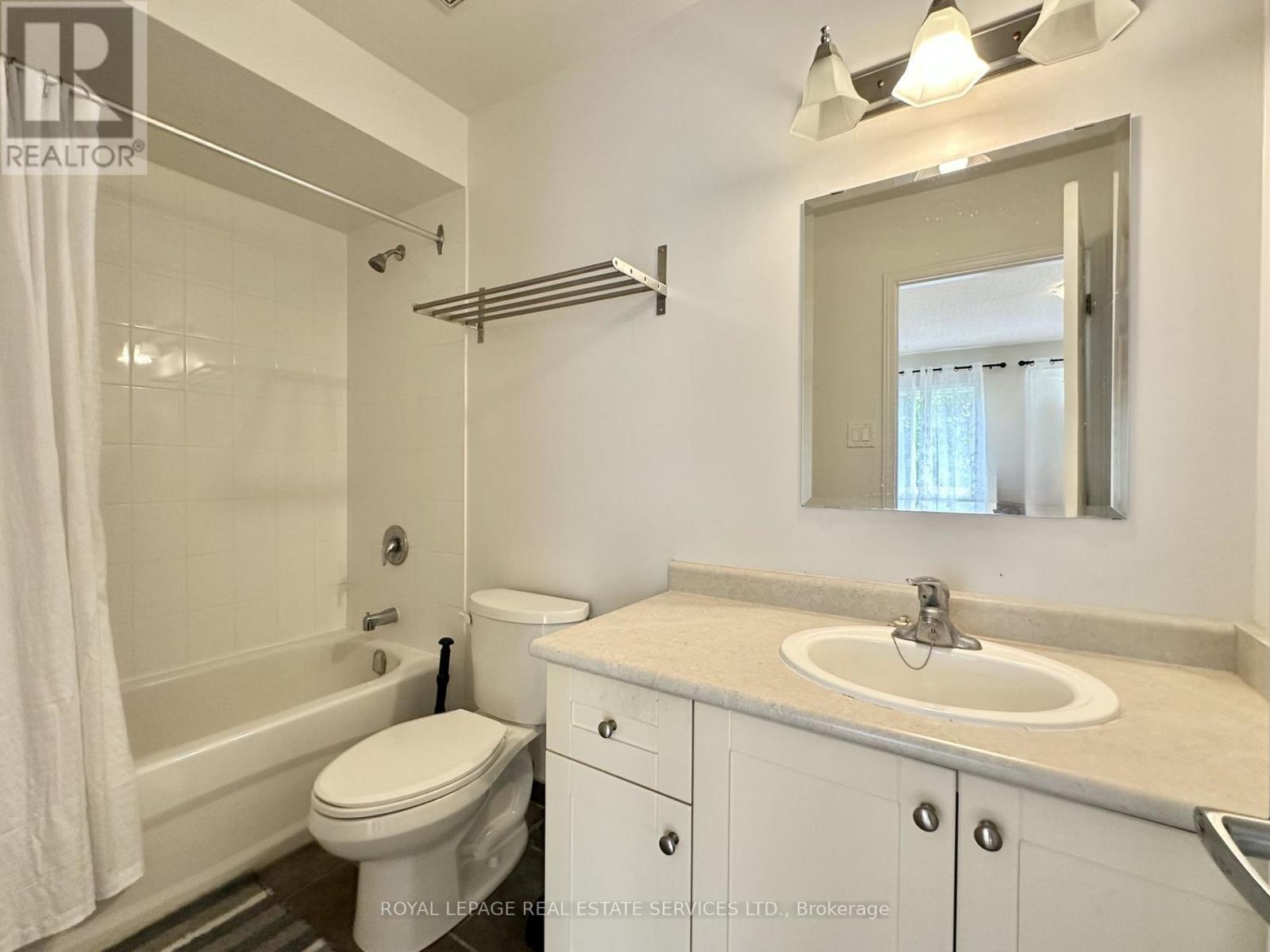 39 - 4600 Kimbermount Avenue, Mississauga, ON - Indoor Photo Showing Bathroom
