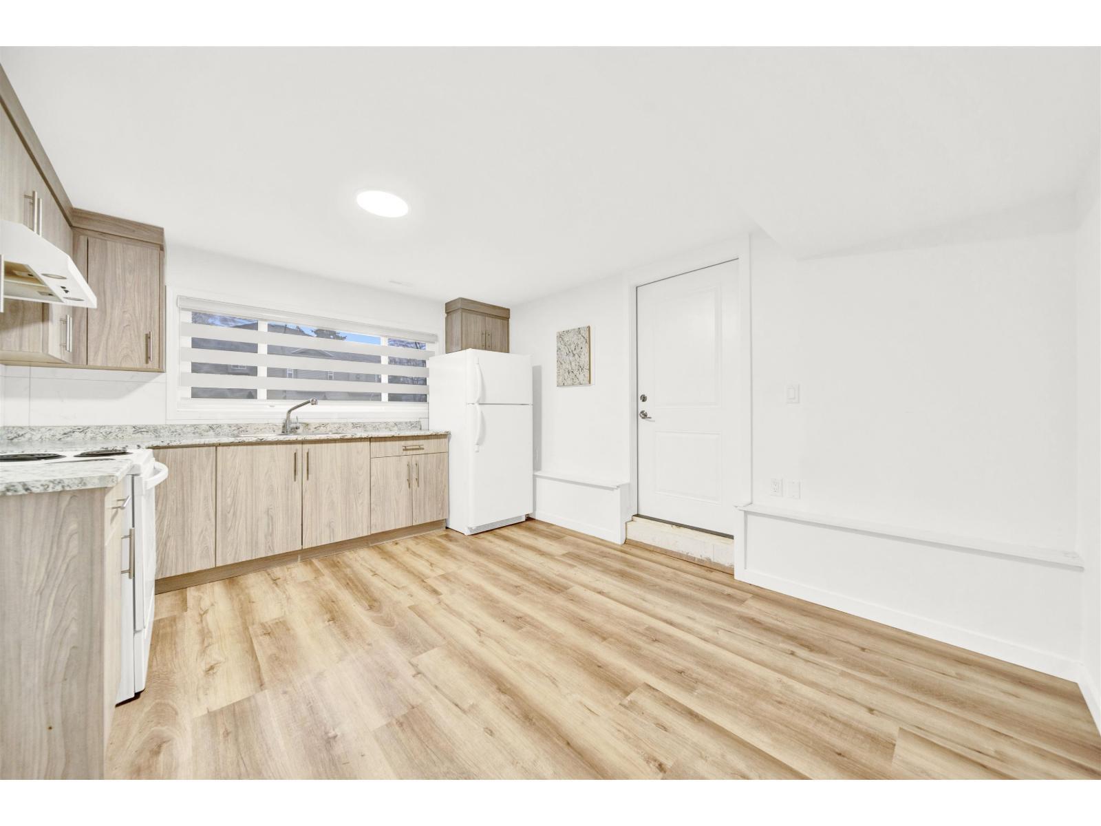 6369 173A Street, Surrey, BC - Indoor Photo Showing Kitchen