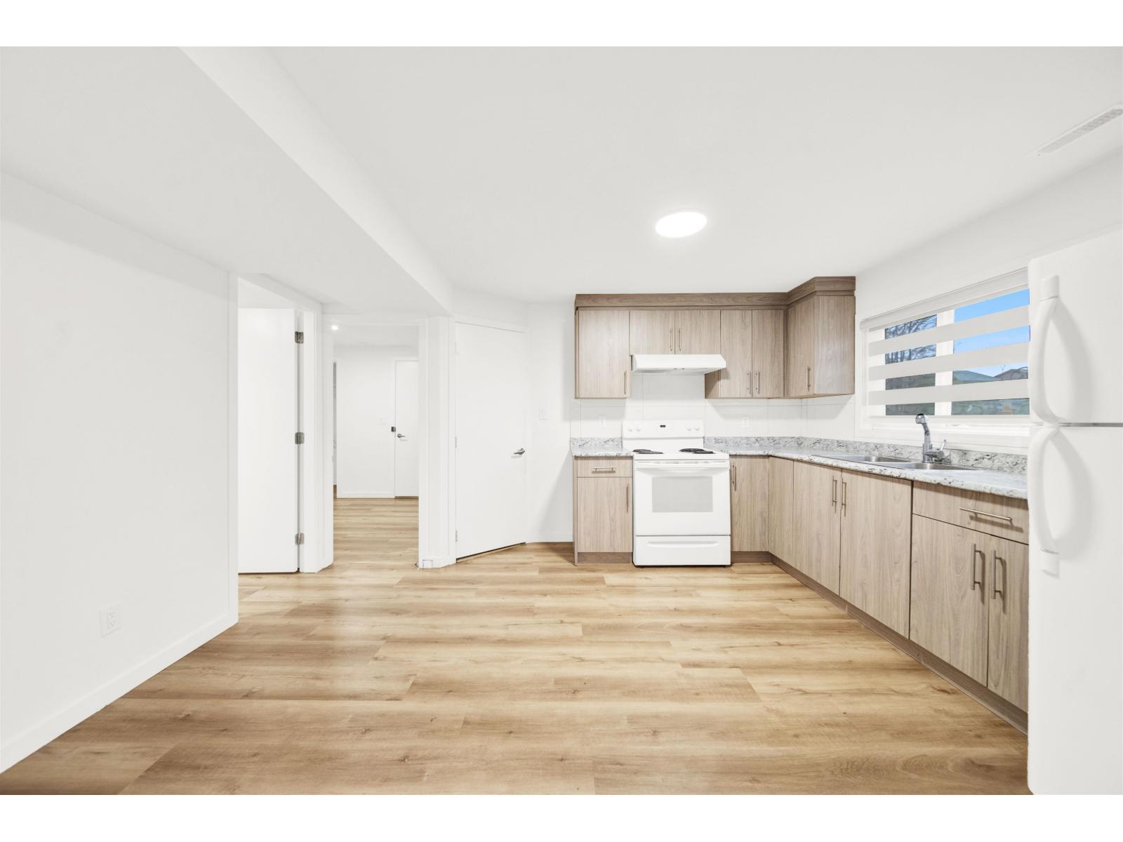 6369 173A Street, Surrey, BC - Indoor Photo Showing Kitchen