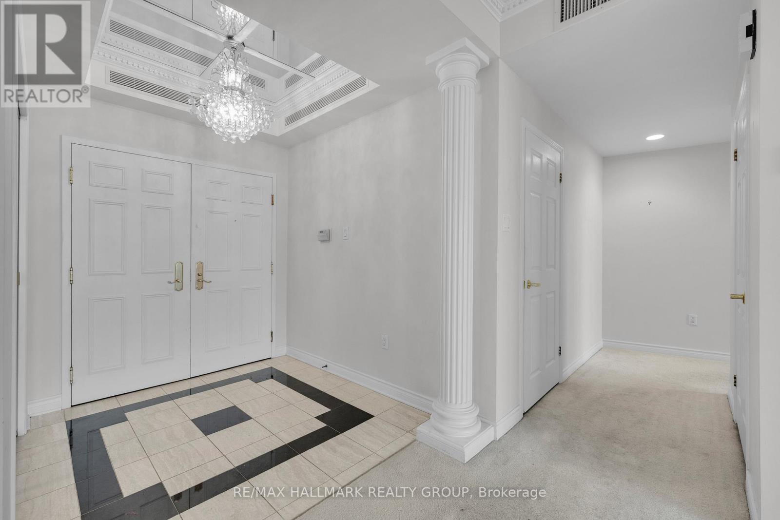 2204 - 1480 Riverside Drive, Ottawa, ON - Indoor Photo Showing Other Room