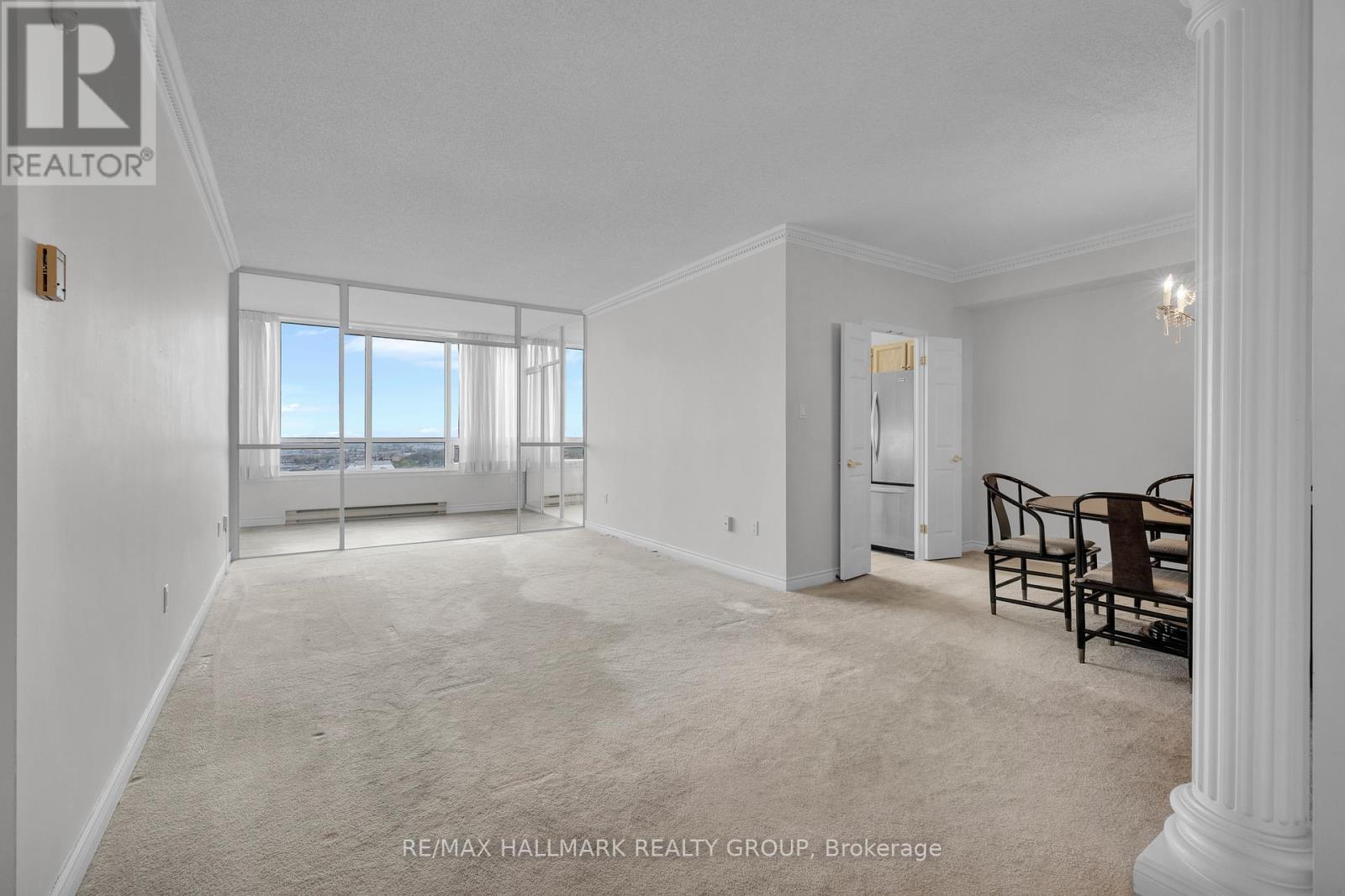 2204 - 1480 Riverside Drive, Ottawa, ON - Indoor Photo Showing Other Room