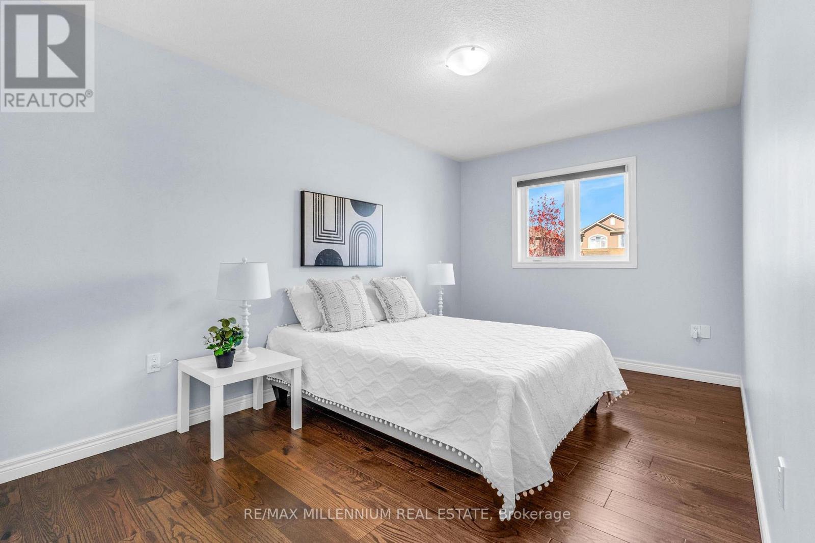 235 Bellagio Avenue, Hamilton, ON - Indoor Photo Showing Bedroom