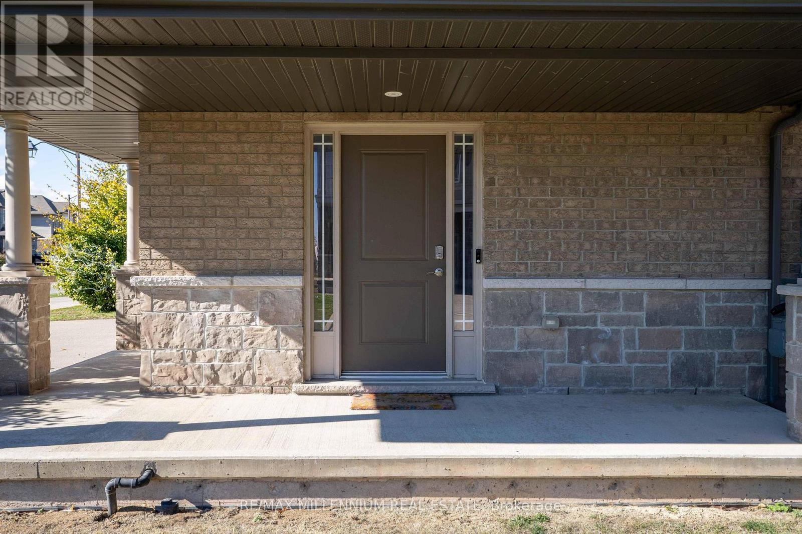 235 Bellagio Avenue, Hamilton, ON - Outdoor With Exterior