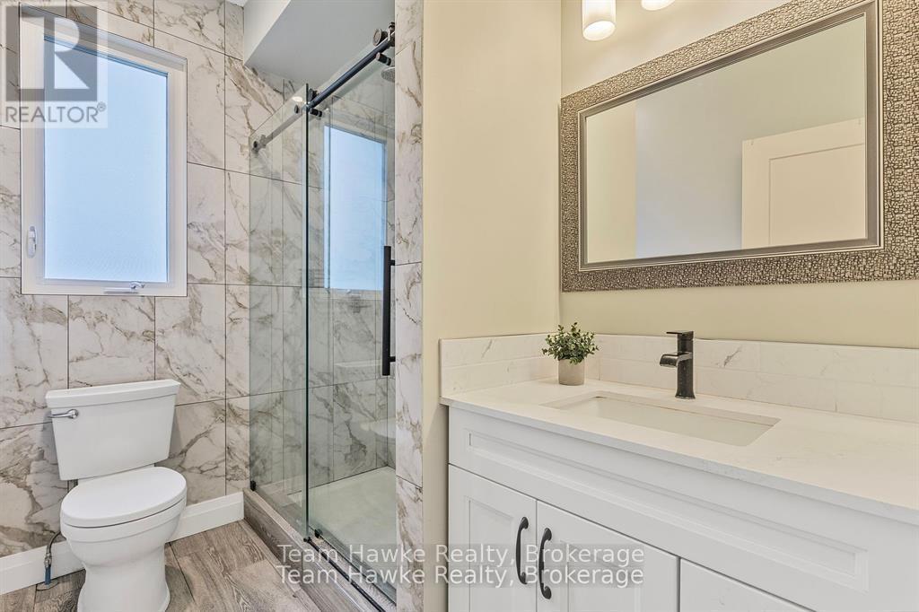 969 William Street, Midland, ON - Indoor Photo Showing Bathroom