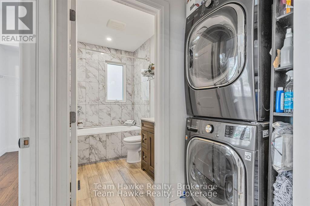 969 William Street, Midland, ON - Indoor Photo Showing Laundry Room