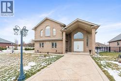 8384 Annie Amherstburg, ON N0R 1J0