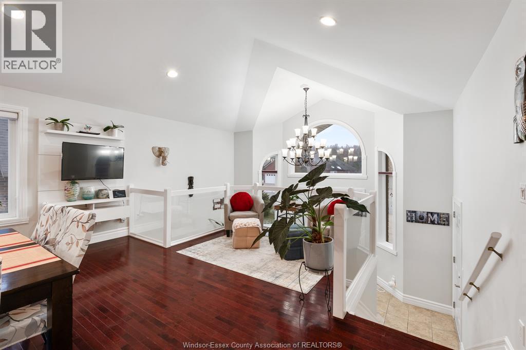 8384 Annie, Amherstburg, ON - Indoor