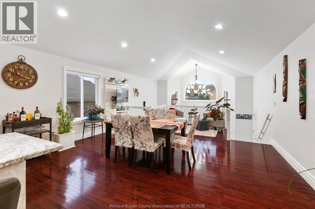 8384 Annie, Amherstburg, ON - Indoor Photo Showing Dining Room