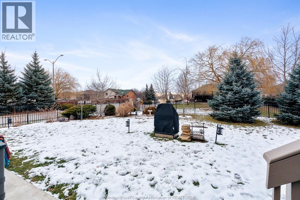 8384 Annie, Amherstburg, ON - Outdoor