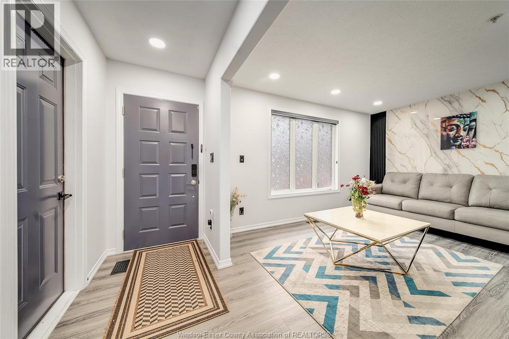 3812 Devonwood Avenue, Windsor, ON