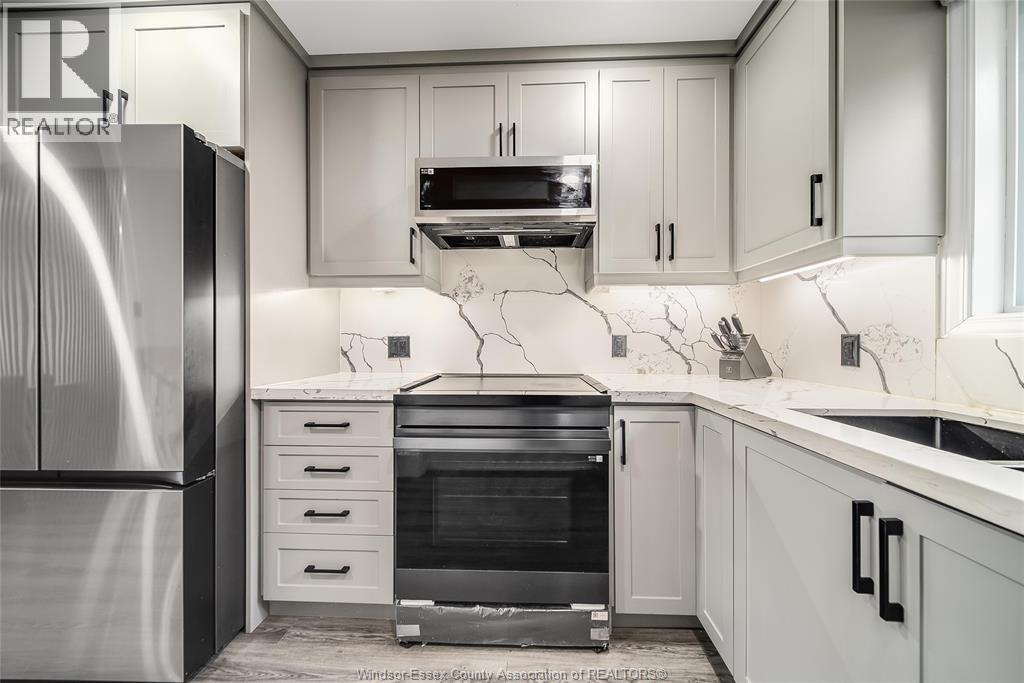 3812 Devonwood Avenue, Windsor, ON