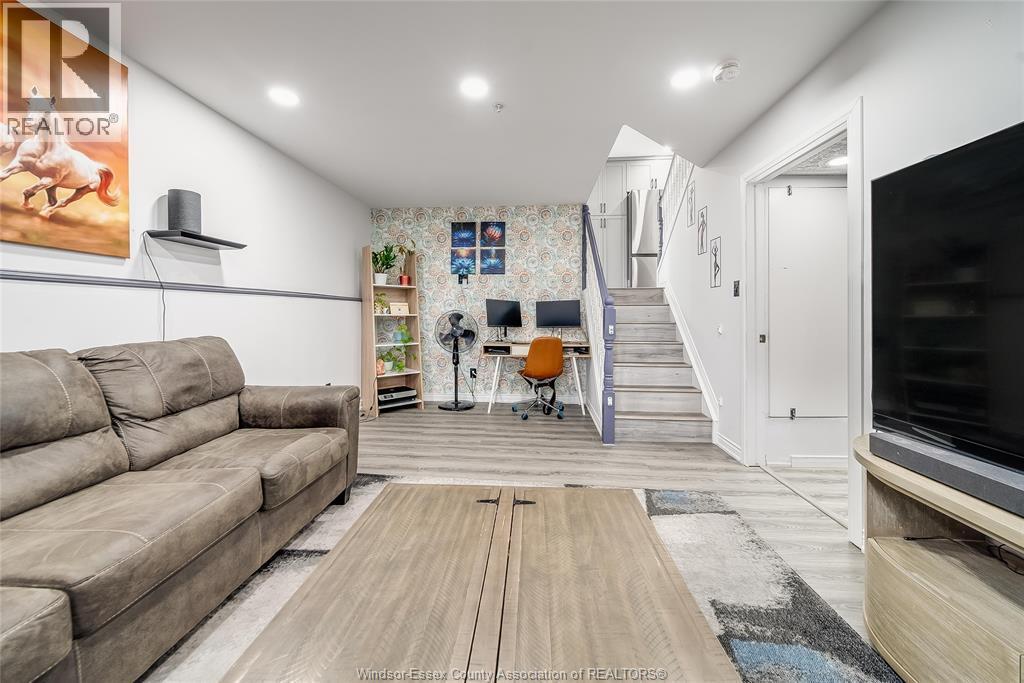 3812 Devonwood Avenue, Windsor, ON