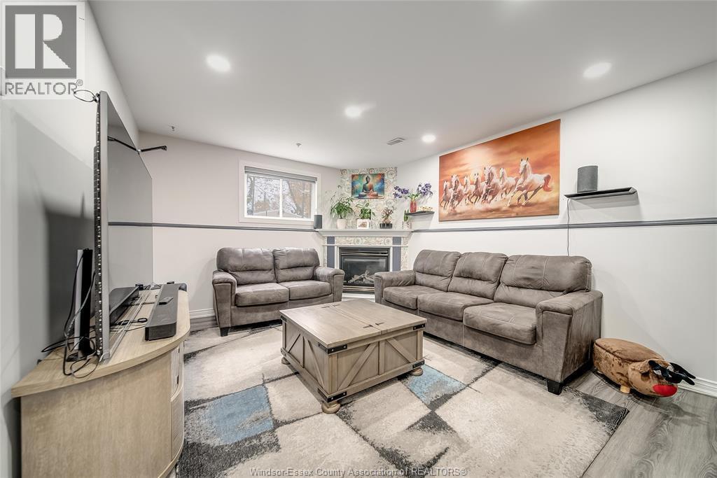 3812 Devonwood Avenue, Windsor, ON