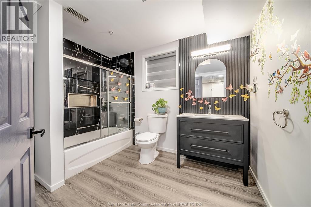 3812 Devonwood Avenue, Windsor, ON