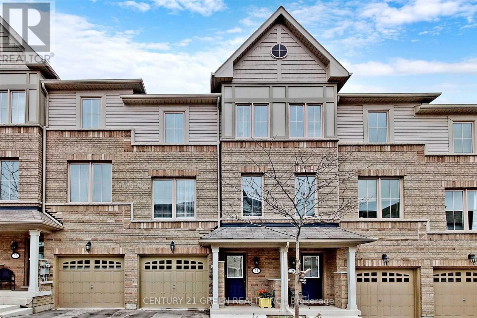 21 Cedar Lake Crescent, Brampton, ON - Outdoor With Facade