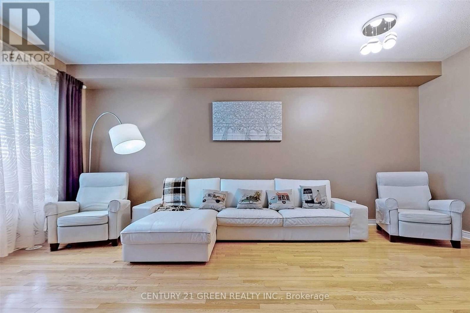 21 Cedar Lake Crescent, Brampton, ON - Indoor