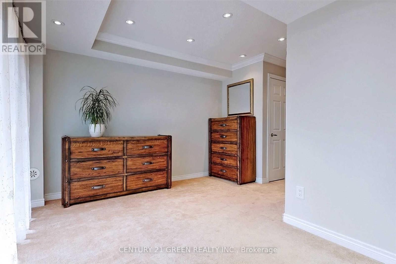 21 Cedar Lake Crescent, Brampton, ON - Indoor