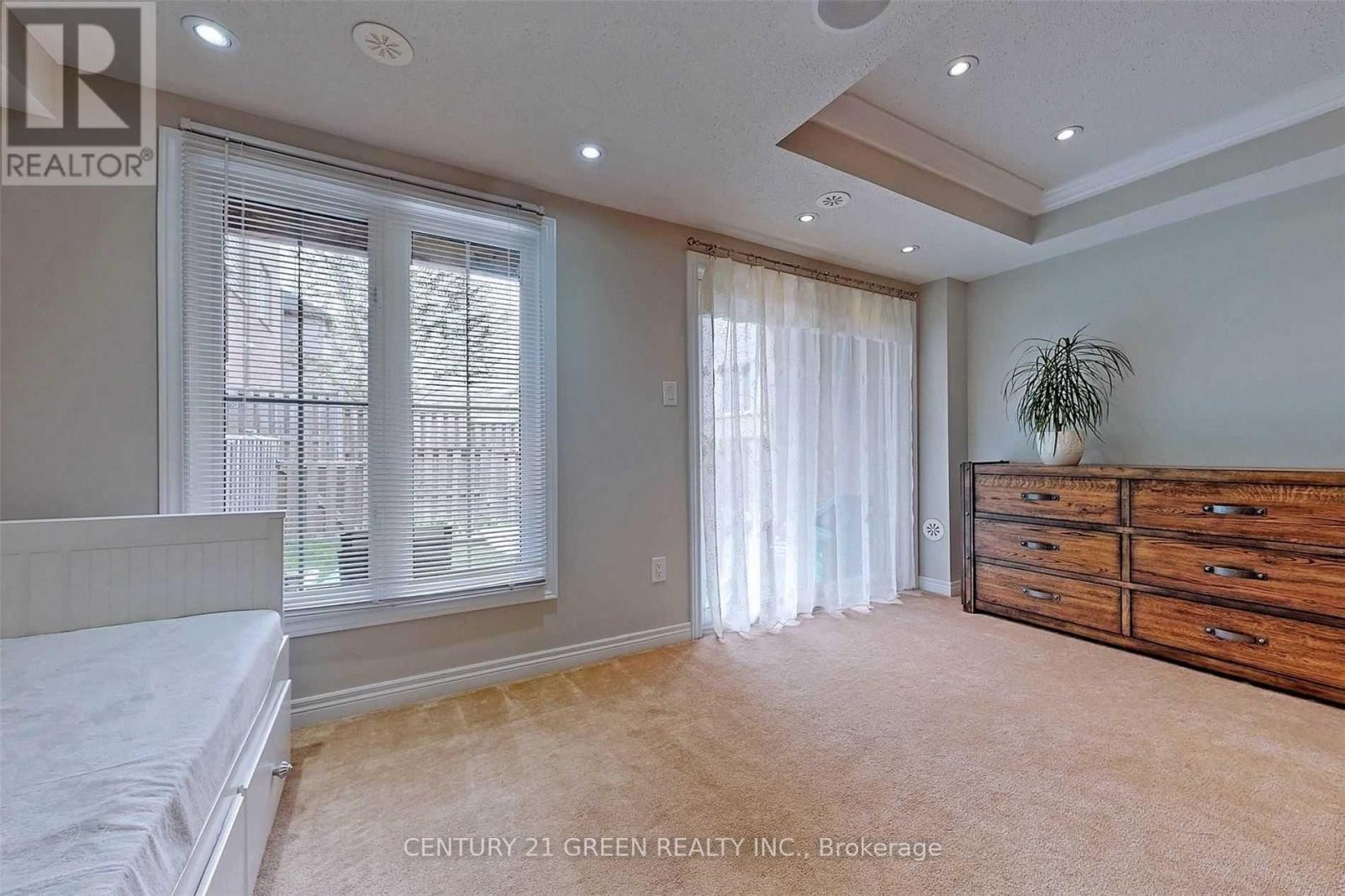 21 Cedar Lake Crescent, Brampton, ON - Indoor Photo Showing Bedroom