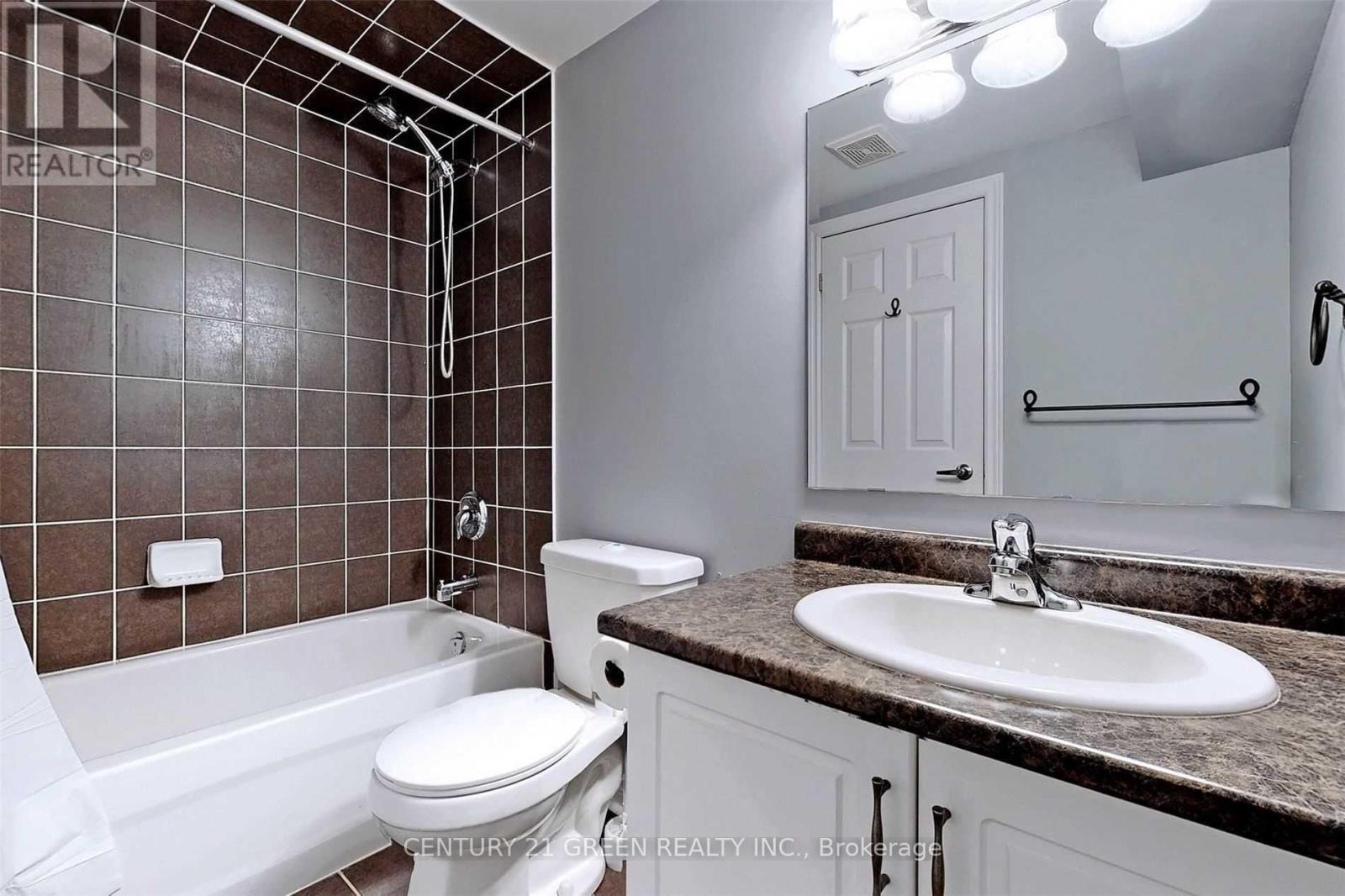 21 Cedar Lake Crescent, Brampton, ON - Indoor Photo Showing Bathroom