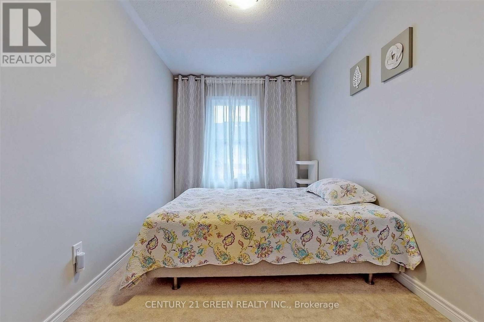 21 Cedar Lake Crescent, Brampton, ON - Indoor Photo Showing Bedroom