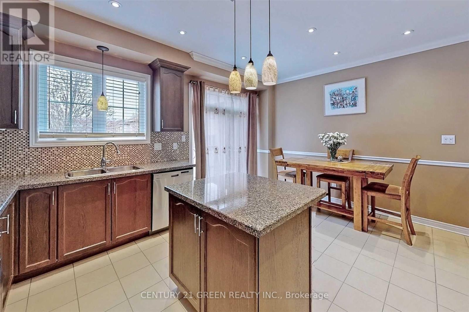 21 Cedar Lake Crescent, Brampton, ON - Indoor Photo Showing Kitchen With Double Sink