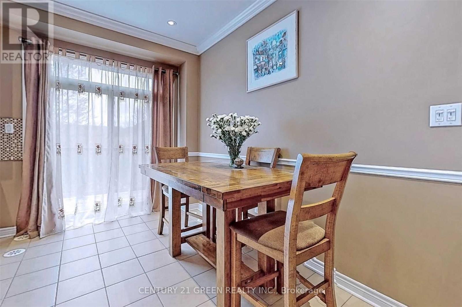 21 Cedar Lake Crescent, Brampton, ON - Indoor Photo Showing Dining Room