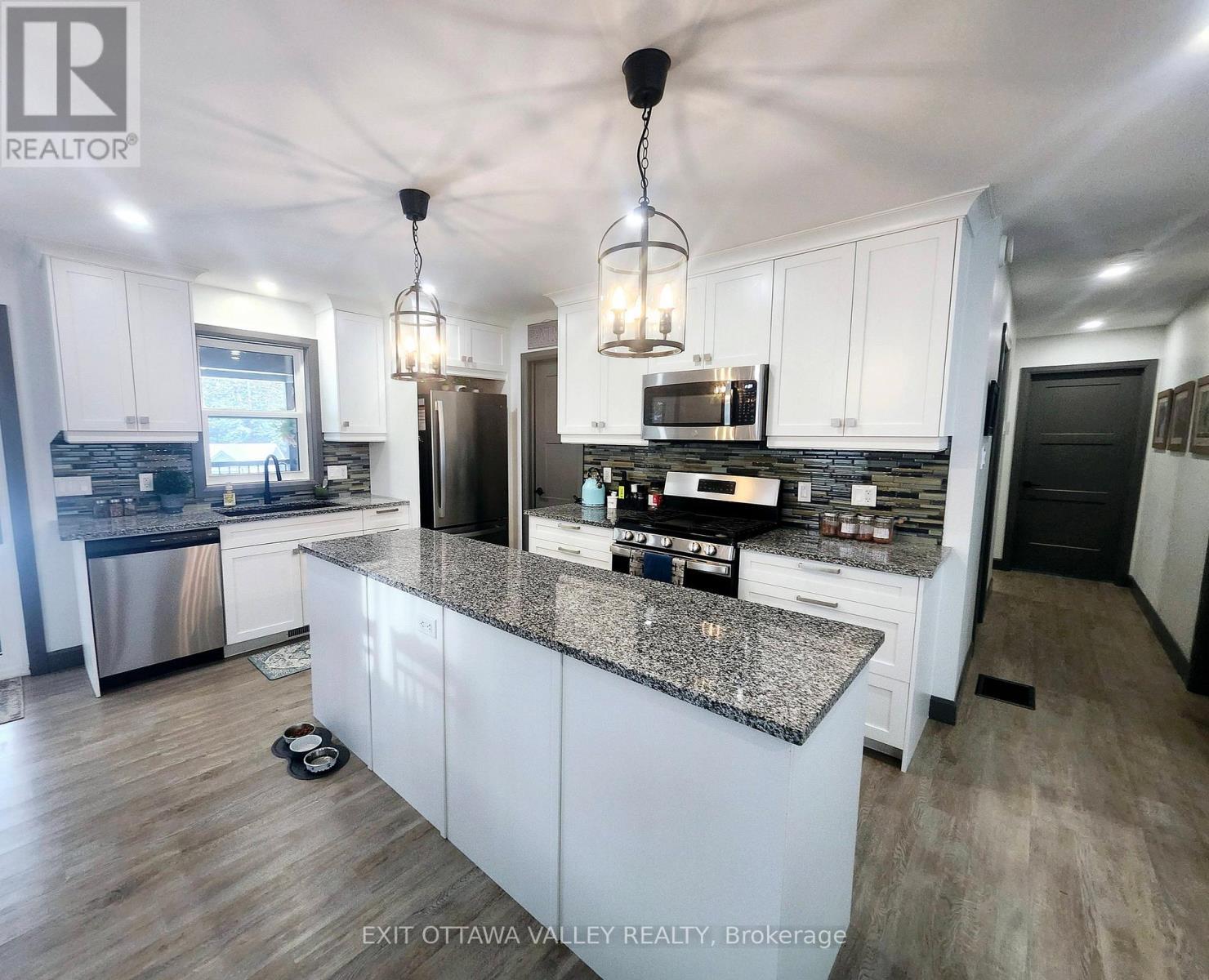 1485 Rapid Road, Whitewater Region, ON - Indoor Photo Showing Kitchen With Stainless Steel Kitchen With Upgraded Kitchen