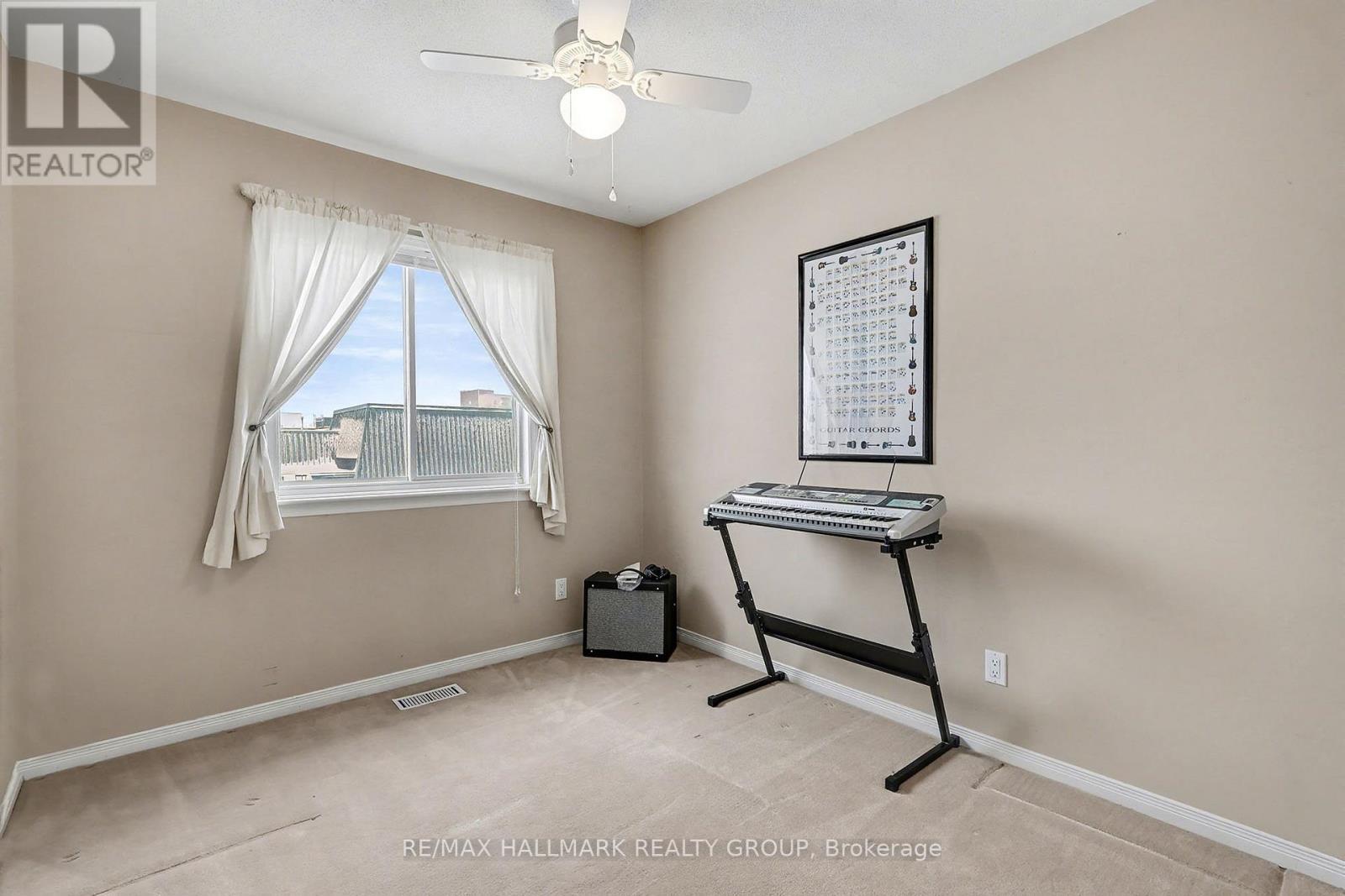 1690 Jobin Crescent, Ottawa, ON - Indoor Photo Showing Other Room