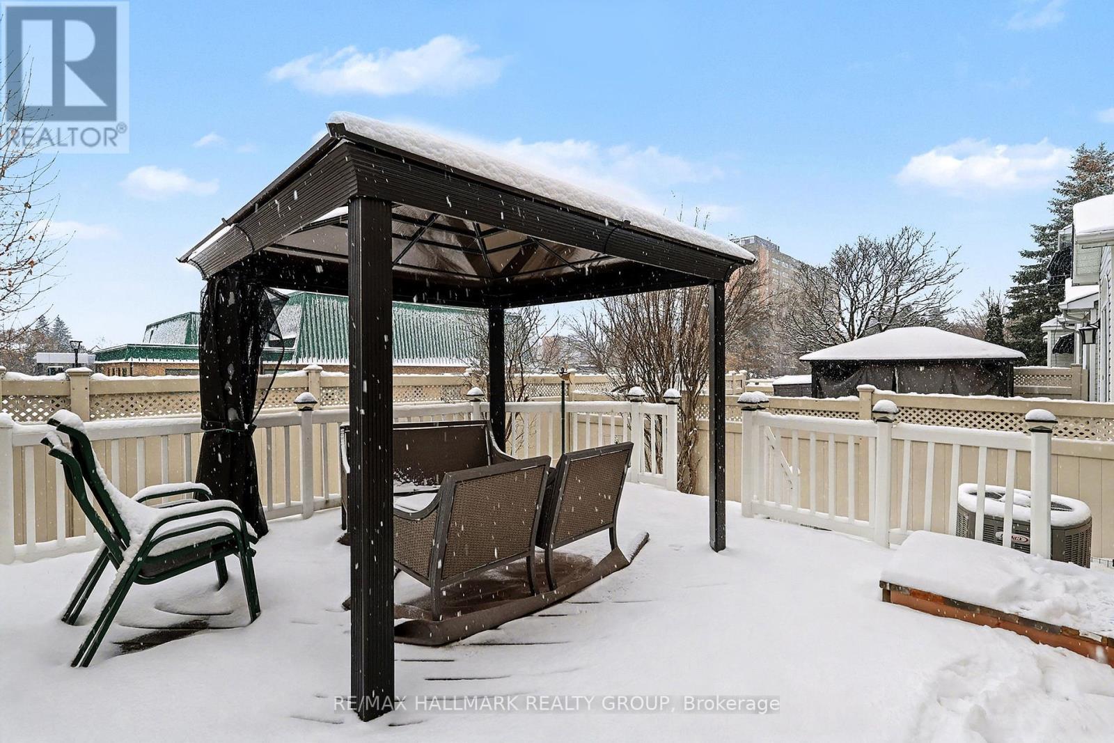 1690 Jobin Crescent, Ottawa, ON - Outdoor