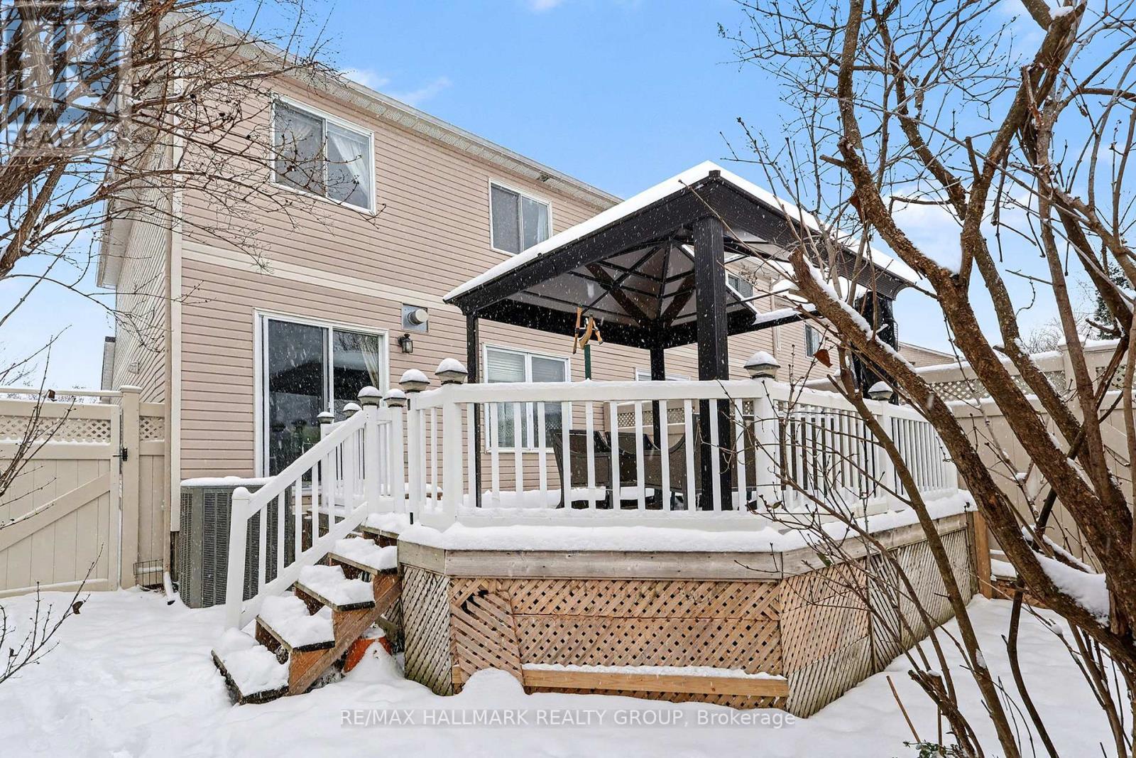 1690 Jobin Crescent, Ottawa, ON - Outdoor With Deck Patio Veranda