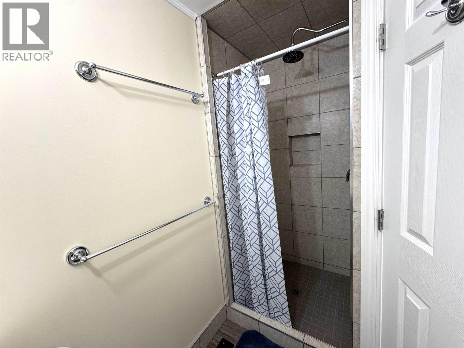 119 8420 Alaska Road, Fort St. John, BC - Indoor Photo Showing Bathroom